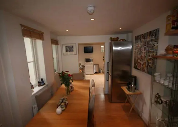 Bed and Breakfast 69Thegrove Londra